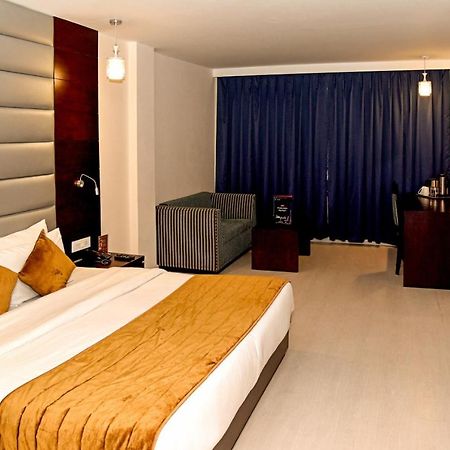 Hotel Sunbeam Premium Zirakpur Zewnętrze zdjęcie
