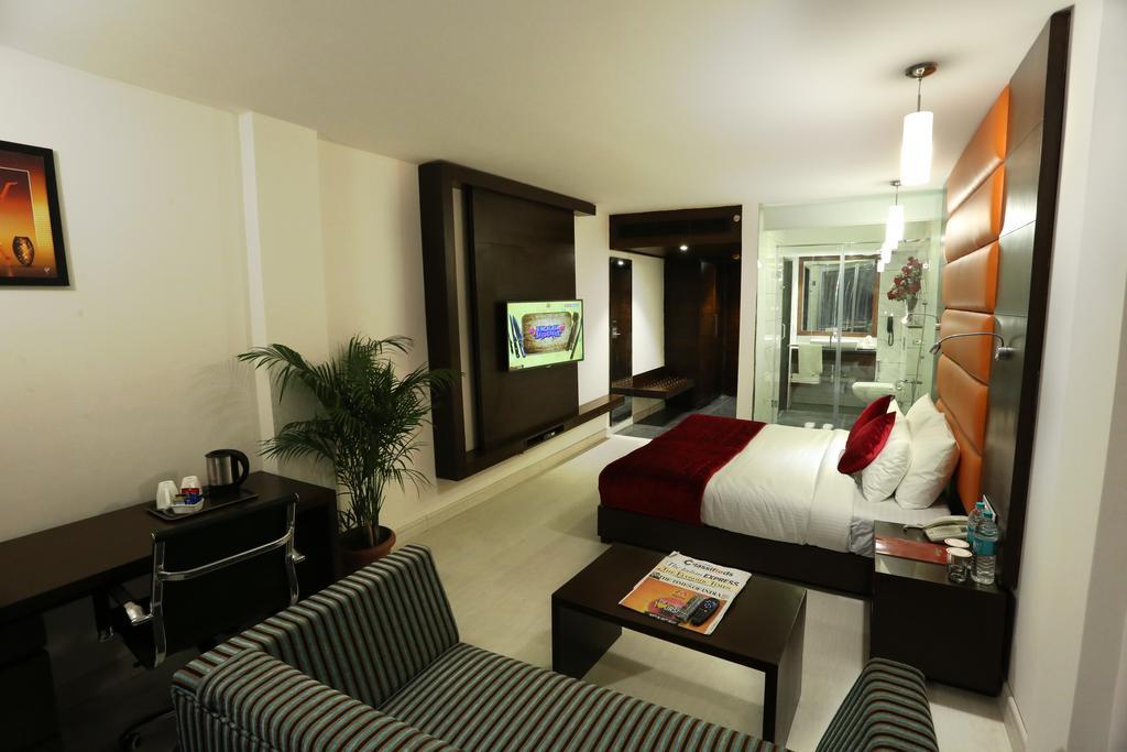 Hotel Sunbeam Premium Zirakpur Pokój zdjęcie