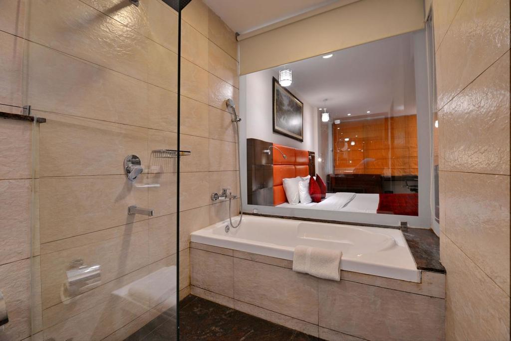 Hotel Sunbeam Premium Zirakpur Zewnętrze zdjęcie
